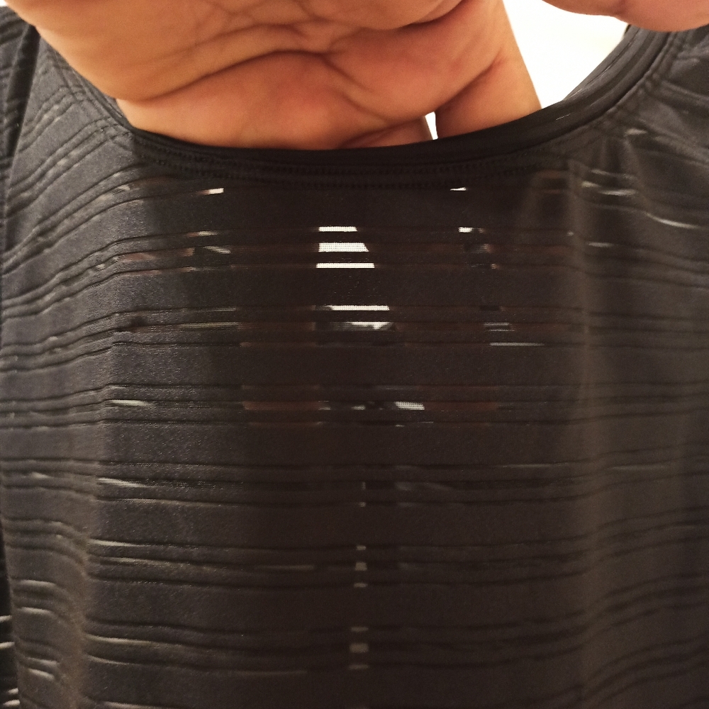 Lululemon Women's Meet Halfway Tank*Striped Black Size 8 - Picture 3 of 16